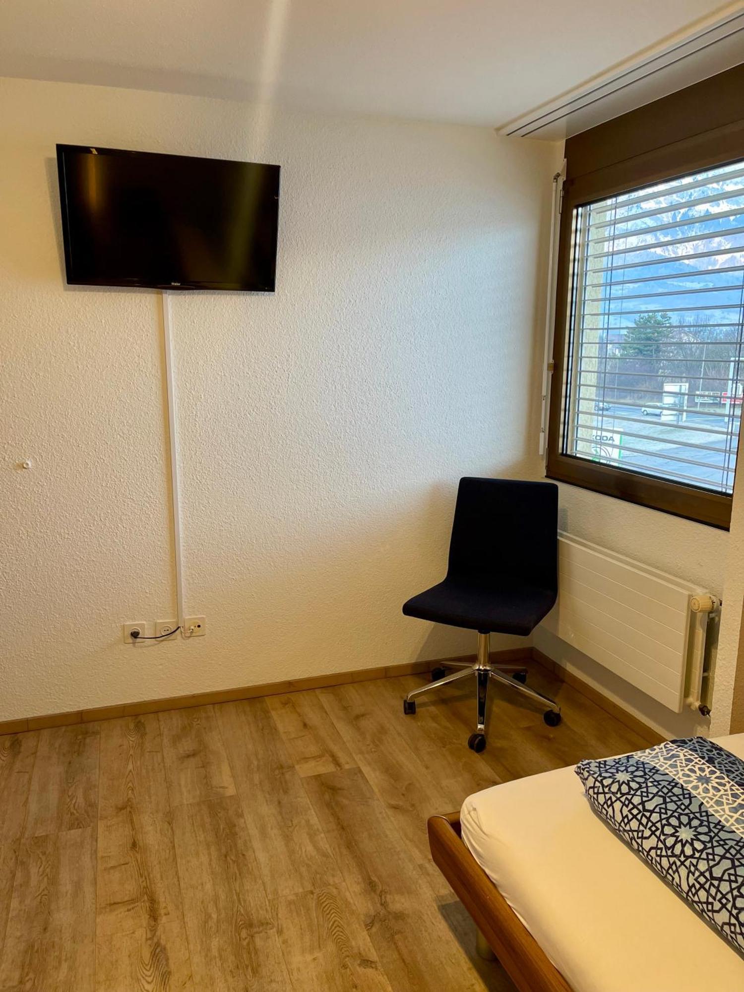 Hotel Hecht Sennwald Extérieur photo